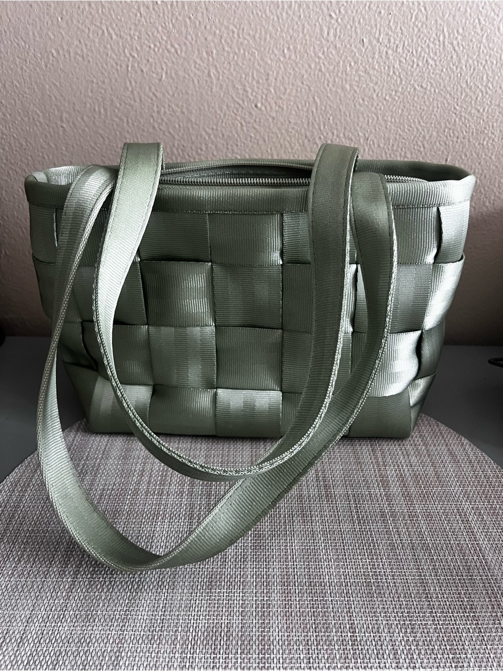 Harvey’s Woven Ribbon Tote – Green